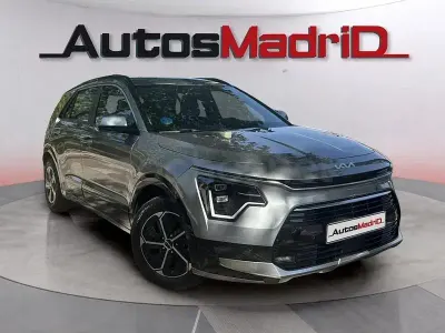 Usado Kia Niro 141 CV (103 kW) 2022 Gris / plata SUV