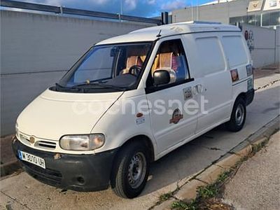 Usado Nissan Cargo 75 CV (55 kW) 1997 Blanco Familiar