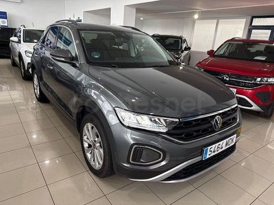 Usado VW T-Roc Life 150 CV (110 kW) 2023 Gris / plata SUV