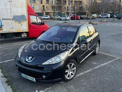 Usado Peugeot 207 110 CV (80 kW) 2007 Negro Berlina