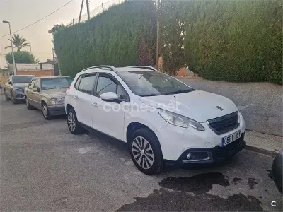 Usado Peugeot 2008 Active 92 CV (67 kW) 2013 Blanco SUV