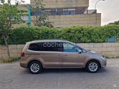 Begagnad VW Sharan Advance 150 HK (110 kW) 2016 Beige Minibuss
