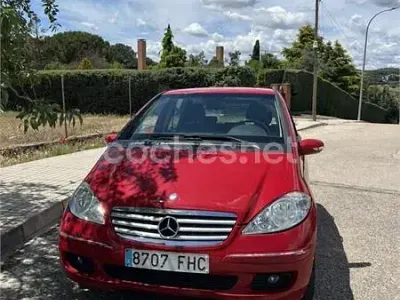 Usado Mercedes A180 Elegance 109 CV (80 kW) 2006 Rojo Monovolumen