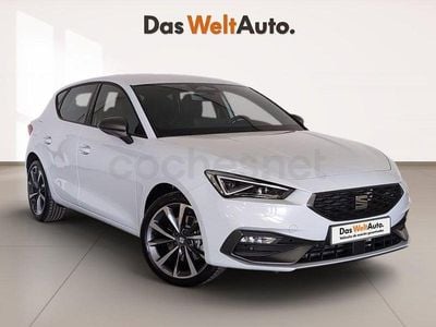 Usado Seat Leon FR 204 CV (150 kW) 2025 Blanco Berlina