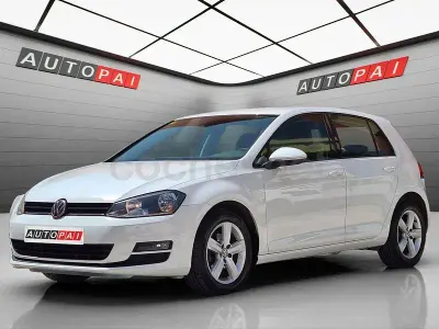 Usado VW Golf VII Advance 105 CV (77 kW) 2014 Blanco Berlina