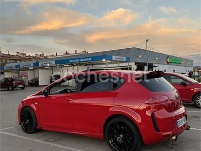 Usado Seat Leon FR 211 CV (155 kW) 2009 Rojo Utilitario