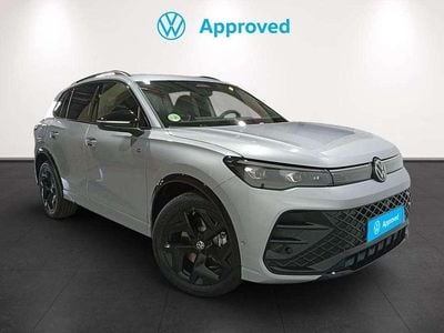 Usado VW Tiguan R-line 150 CV (110 kW) 2025 Plateado SUV