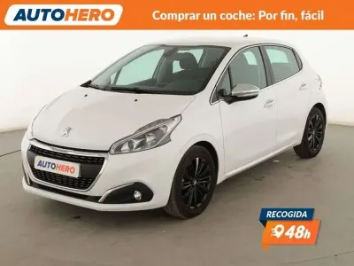 Usado Peugeot 208 Allure 99 CV (72 kW) 2018 Blanco Utilitario