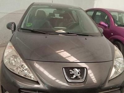 Gris Usado 2012 Peugeot 207 CC Descapotable | 6000 € (Precio justo)