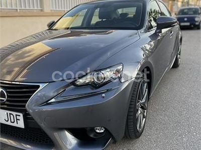 Lexus IS300h