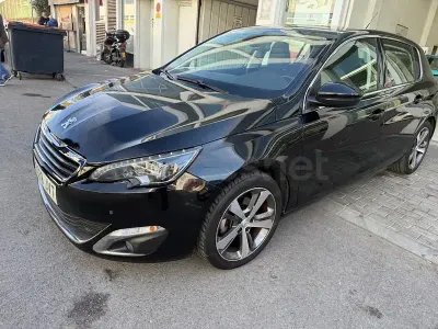 Usado Peugeot 308 Allure 130 CV (95 kW) 2016 Negro Berlina