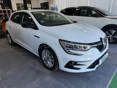 Usado Renault Mégane II Equilibre 115 CV (84 kW) 2022 Blanco Berlina
