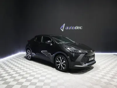 Begagnad Toyota C-HR Advance 140 HK (102 kW) 2025 Svart SUV
