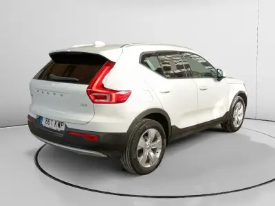 Usado Volvo XC40 Momentum 150 CV (110 kW) 2019 Blanco SUV
