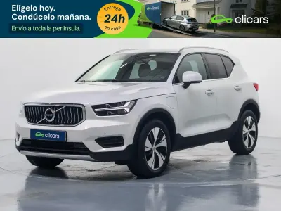 Käytetty Volvo XC40 Inscription 262 HP (192 kW) 2022 Valkoinen Katumaasturi