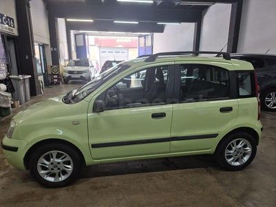 Usado Fiat Panda Dynamic 60 CV (44 kW) 2003 Verde Utilitario