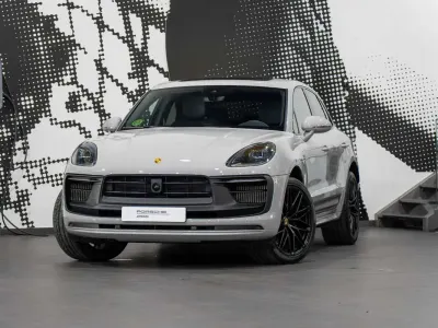 Usado Porsche Macan 441 CV (324 kW) 2023 Gris SUV