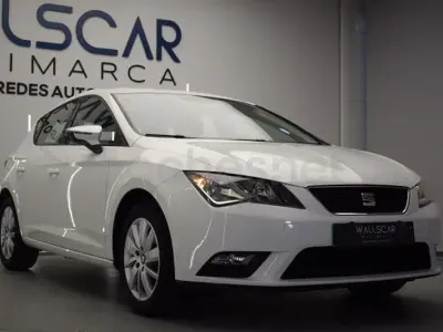 Usado Seat Leon Reference 105 CV (77 kW) 2014 Blanco Berlina