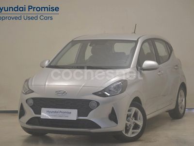 Gris / plata Usado 2023 Hyundai i10 Utilitario | 13.900 € (Precio justo)