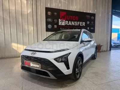 Usado Hyundai Bayon 100 CV (73 kW) 2023 Blanco SUV