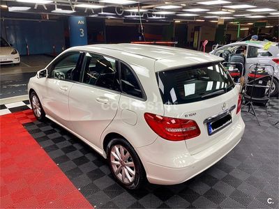 Mercedes B180