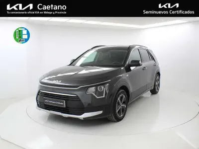 Usado Kia Niro 141 CV (103 kW) 2022 Gris SUV