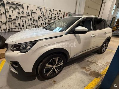 Usado Peugeot 3008 Allure 130 CV (95 kW) 2018 Blanco SUV