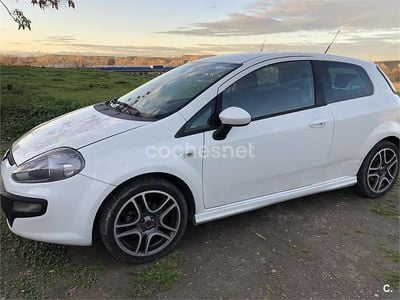 Usado Fiat Punto Evo Sport 105 CV (77 kW) 2010 Blanco Utilitario