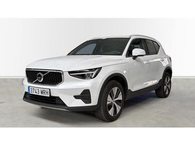 Käytetty Volvo XC40 Core 129 HP (94 kW) 2024 Valkoinen Katumaasturi