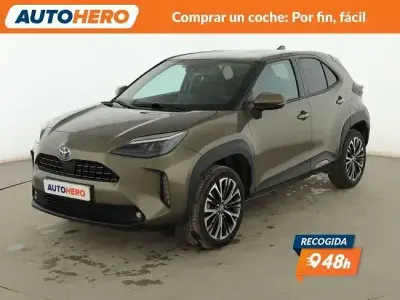 Używany Toyota Yaris Hybrid Style 116 KM (85 kW) 2021 Zielony