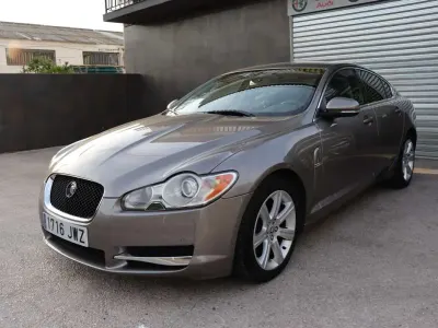 Usado Jaguar XF Luxury 211 CV (155 kW) 2010 Beige Berlina