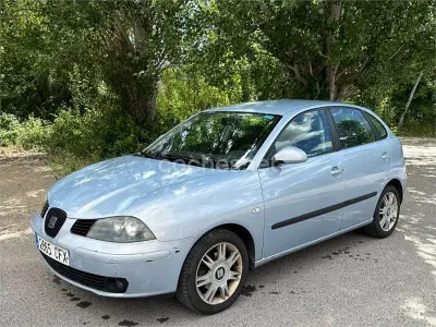 Usado Seat Ibiza Stella 100 CV (73 kW) 2003 Azul Utilitario