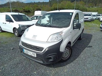 Używany Fiat Fiorino 95 KM (69 kW) 2022 Biały Minivan