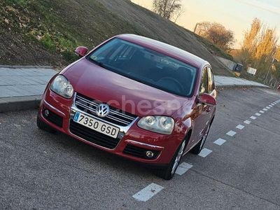 Rojo Usado 2009 VW Jetta Edition Berlina | 4700 € (Precio justo)