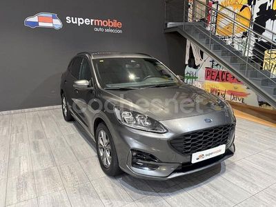 Usado Ford Kuga ST-Line 150 CV (110 kW) 2020 Gris / plata SUV