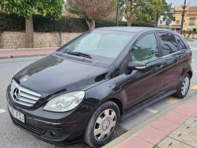 Mercedes B180