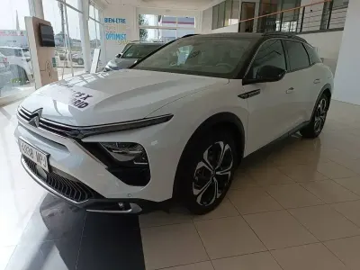 Usado Citroën C5 X Shine 180 CV (132 kW) 2024 Blanco Familiar