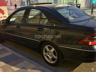 Azul Usado 2003 Mercedes C270 Avantgarde Berlina | 4400 €