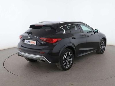 Infiniti QX30