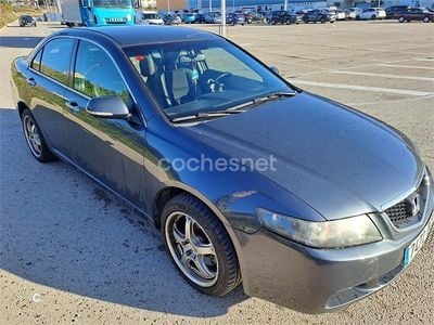 Gris / plata Usado 2004 Honda Accord Sport Berlina | 3900 € (Precio justo)