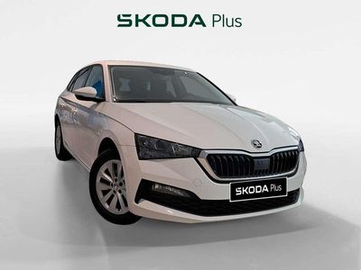 Blanco Usado 2024 Skoda Scala Utilitario | 18.400 € (Precio justo)