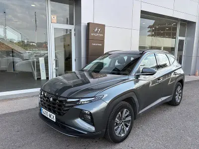 Usado Hyundai Tucson 150 CV (110 kW) 2022 Gris / plata SUV