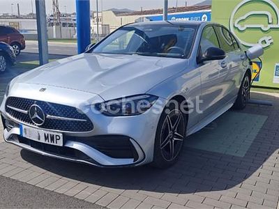 Gris / plata Usado 2024 Mercedes C300e Berlina | 49.000 € (Un poco caro)