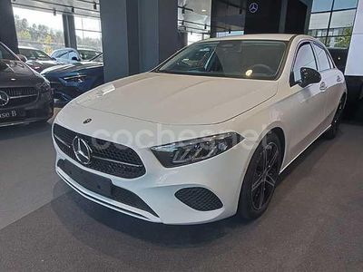 Usado Mercedes A180 116 CV (85 kW) 2025 Blanco Berlina
