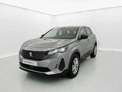 Usado Peugeot 3008 Active 130 CV (95 kW) 2022 Gris / plata SUV