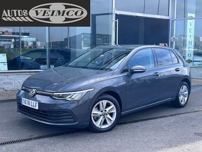 Usado VW Golf VIII Life 110 CV (80 kW) 2020 Gris / plata Berlina