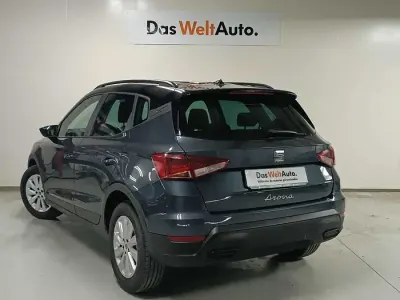Usado Seat Arona Style 115 CV (84 kW) 2025 Gris / plata SUV