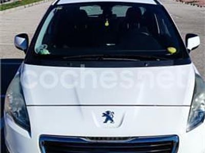 Usado Peugeot 5008 Access 115 CV (84 kW) 2014 Blanco Monovolumen