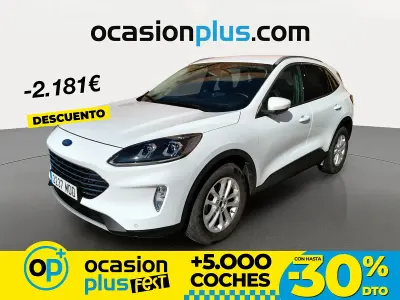 Usado Ford Kuga Titanium 120 CV (88 kW) 2022 Blanco SUV