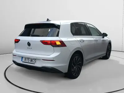 Occasion VW Golf VIII Life 150 ch (110 kW) 2022 Blanc Berline